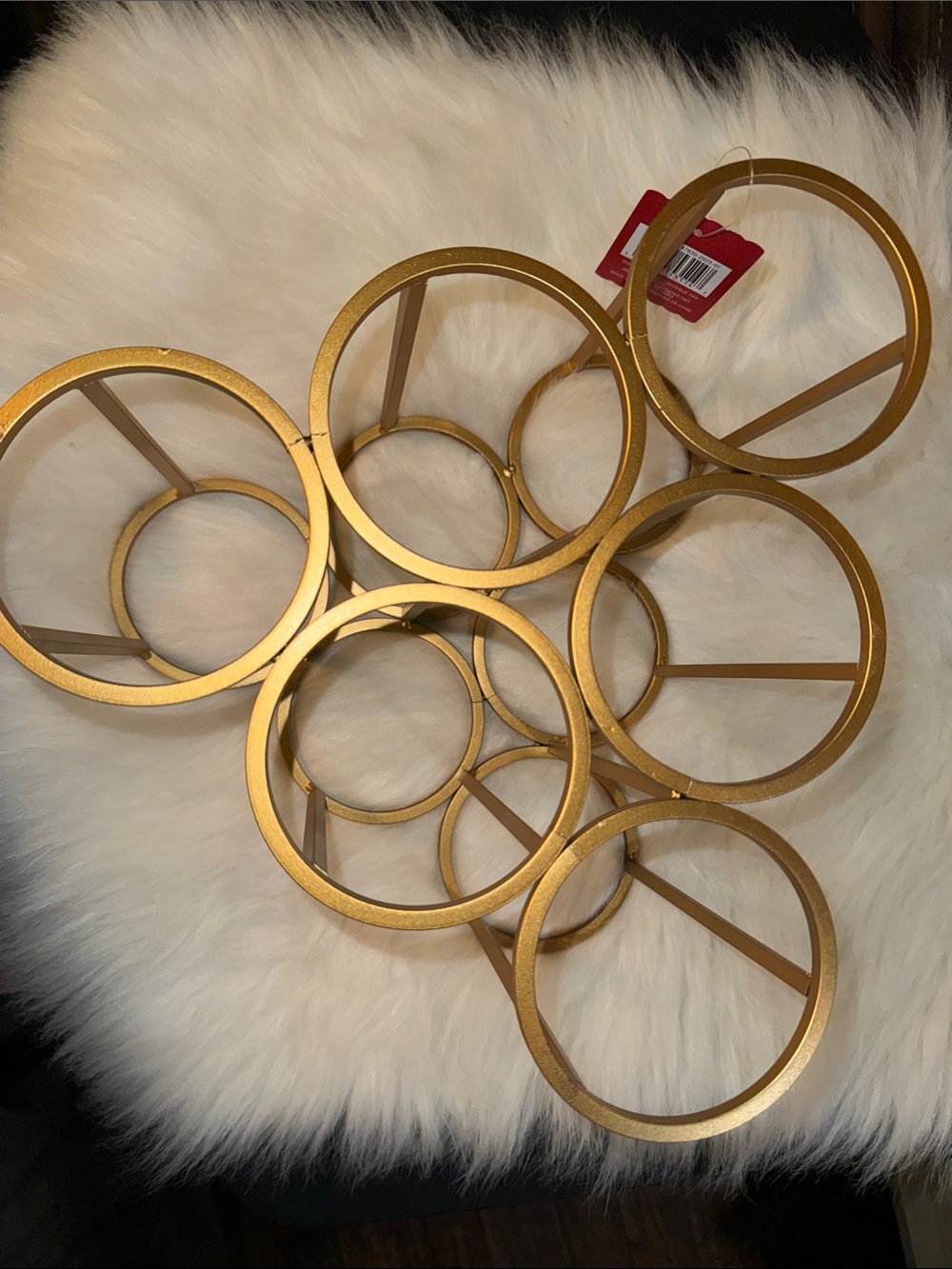 Gold Circular Metal Wine Rack Caddy

Brand new
Beautiful decor addition